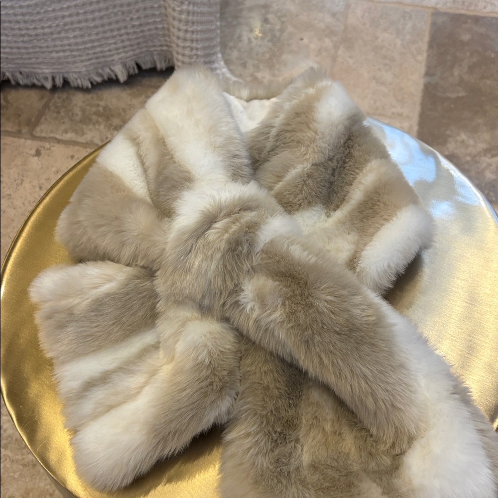 Donna Sayer Fabulous Faux Fur Scarf Branded Tag